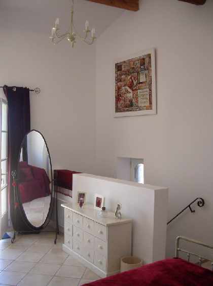 Master suite (2nd floor)